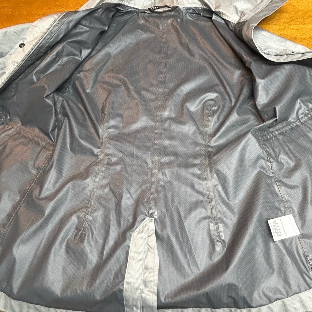 Nau Womens Grey Hooded Rain Jacket S Recycled Polyester Outdoor - Picture 12 of 16